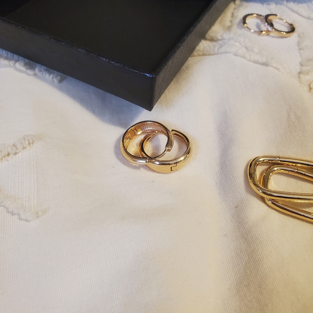 Gold Tone Hoop Earrings Set - Picture 6 of 9